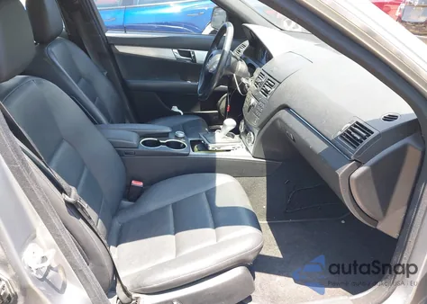 2008 Mercedes-Benz C 300 Luxury/Sport из США, поврежденный, VIN WDDGF54X68R014077